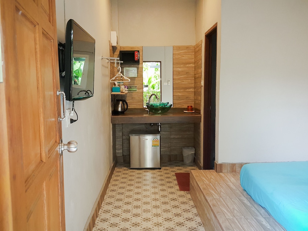 Glur Hostel 15/65