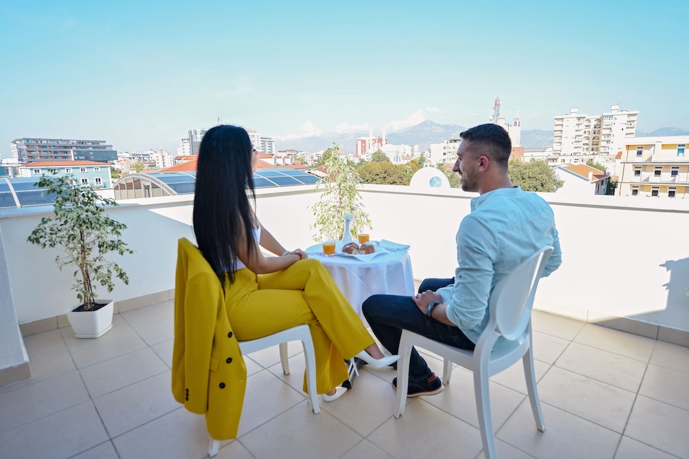 Alis Hotel 39/54