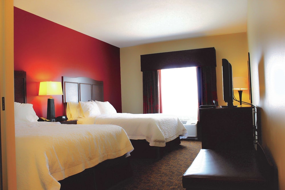 Hampton Inn Suites Mcallen 16/52