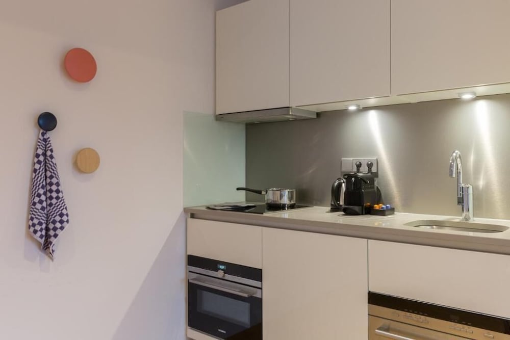 Premier Suites Plus Rotterdam 11/50