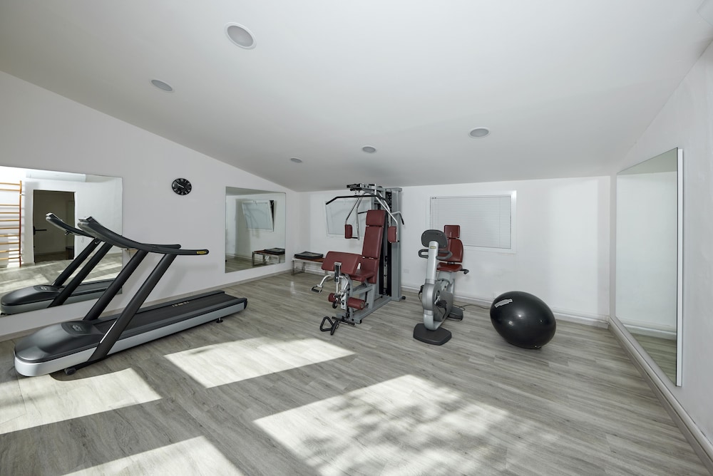 Park Hotel I Lecci 32/62