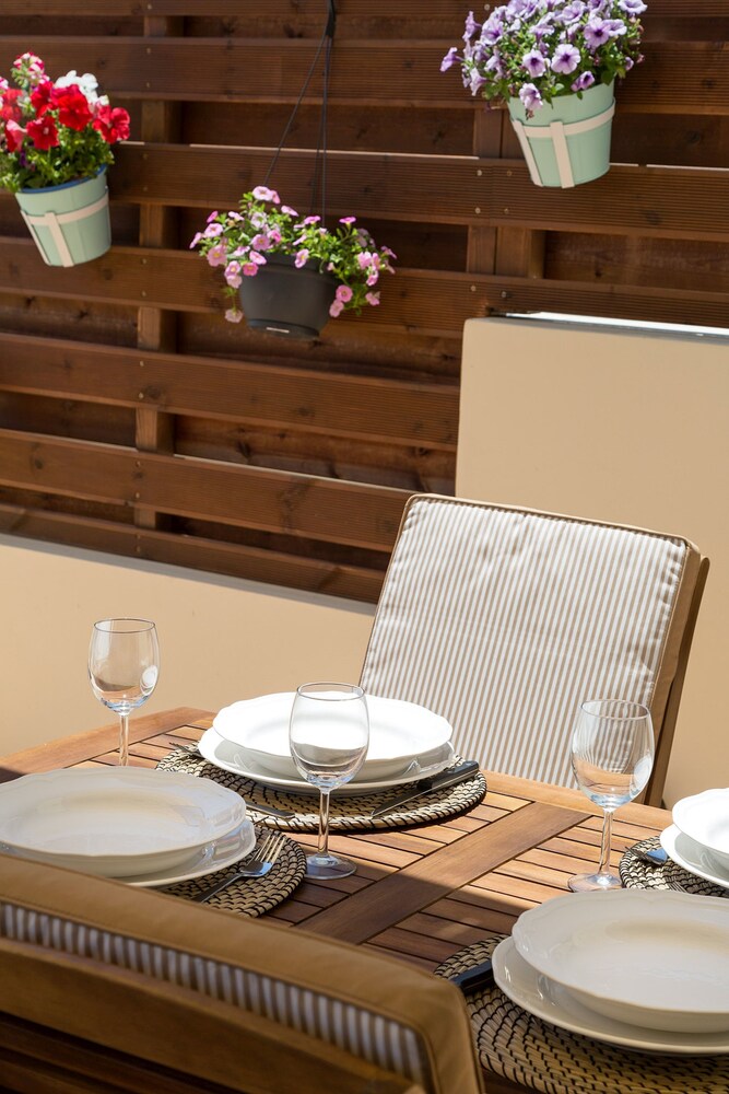 Syra Suites 40/50