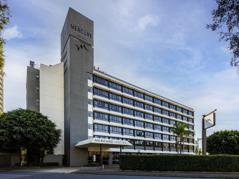 Mercure Newcastle 3/50