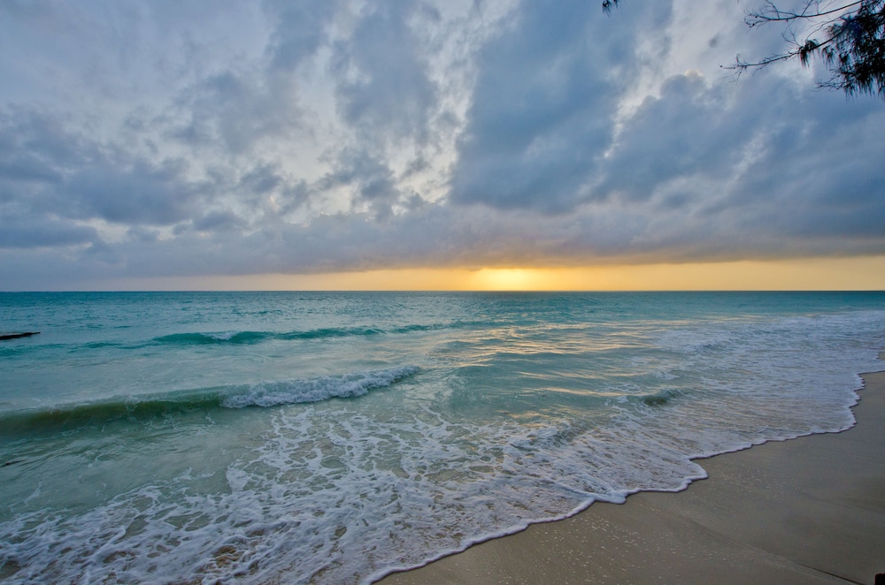 Bluebay Beach Resort & Spa 46/52