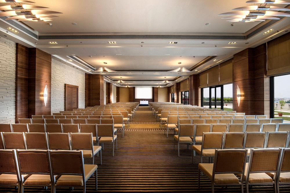 Hyatt Raipur 65/69