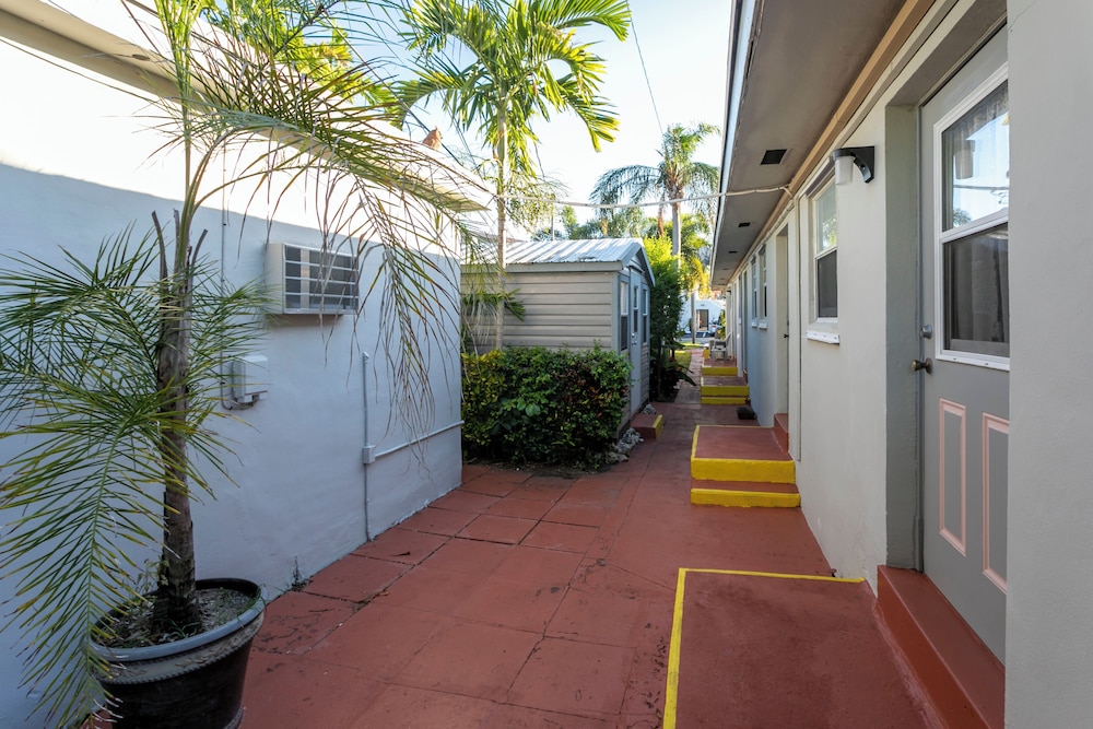 Richard s Motel Extended Stay 46/50