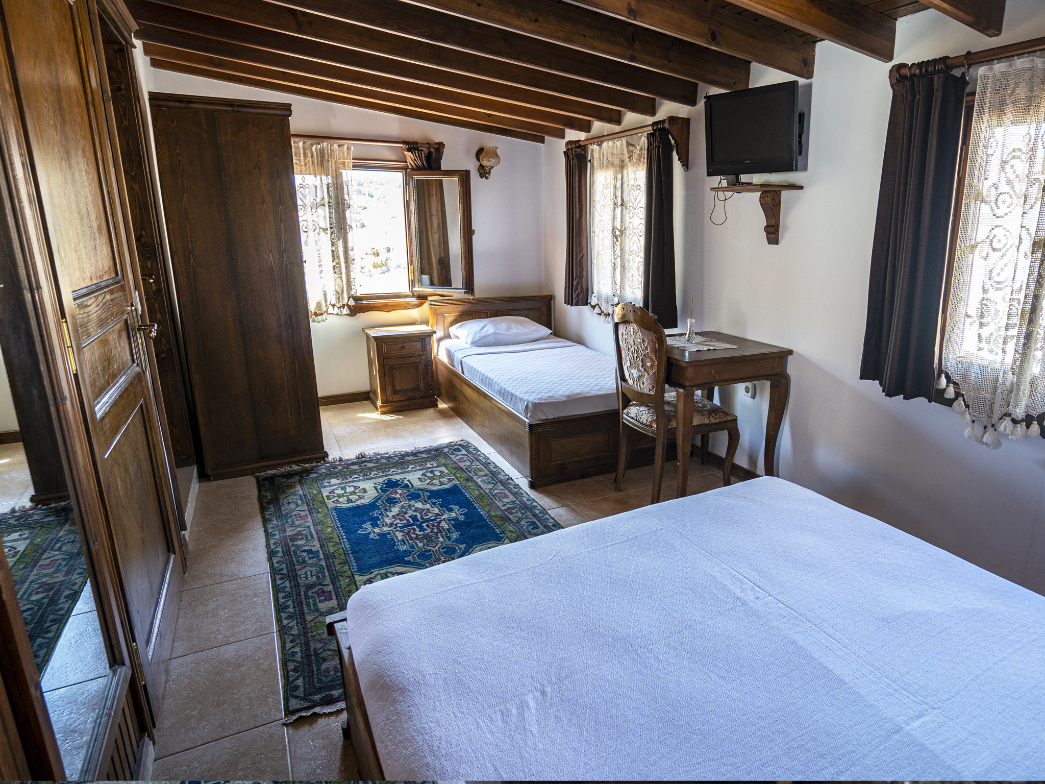 Ayisigi Otel Cunda 10/25