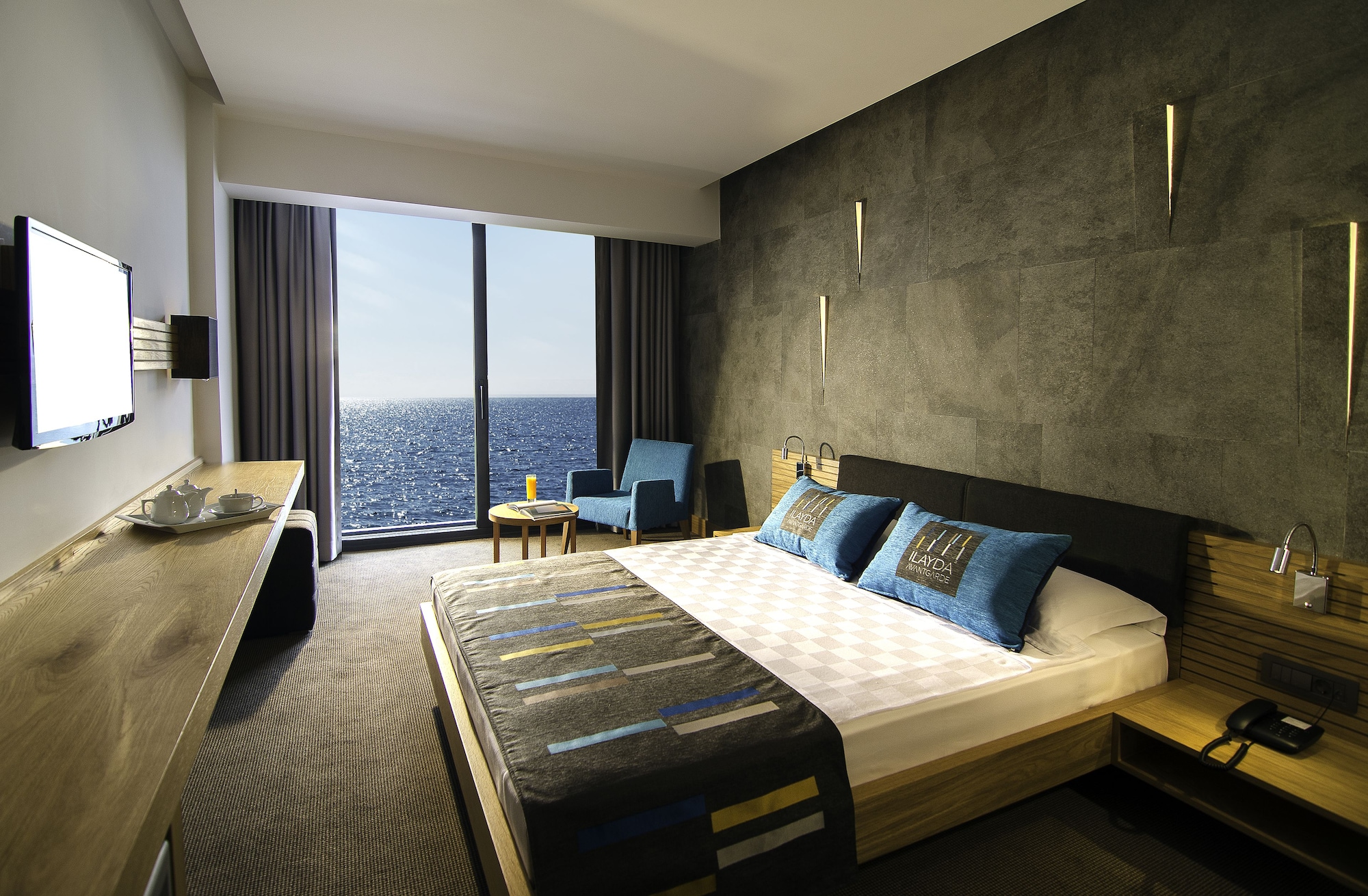 STANDARD, DOUBLE BED, SEA VIEW