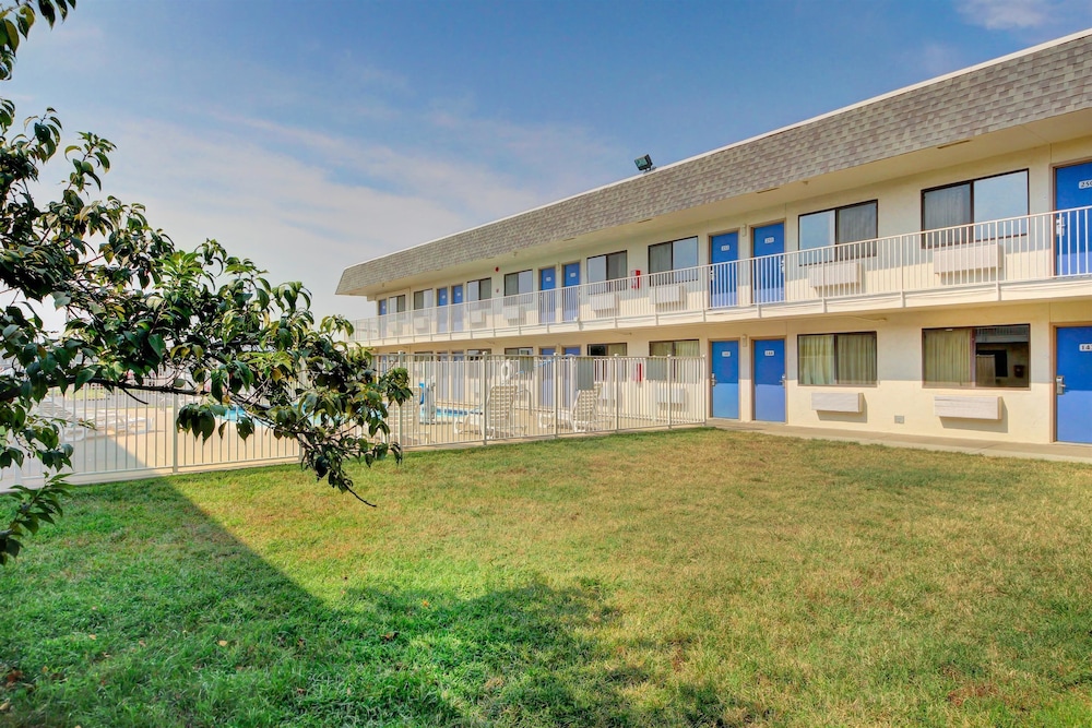 Motel6 Wichita, KS 40/44