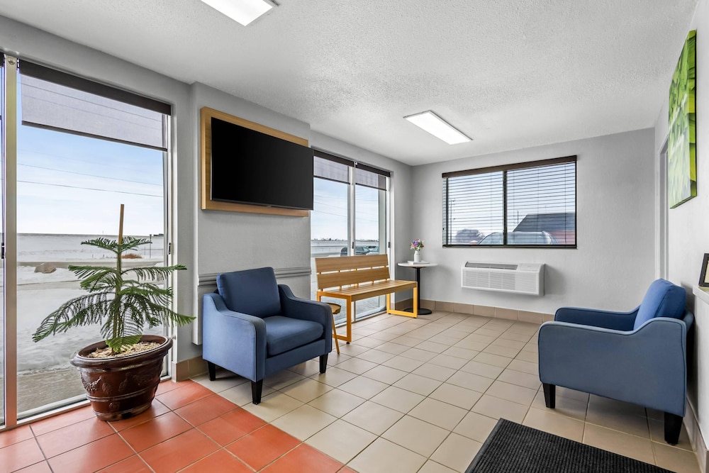 Park Inn by Radisson, Fargo West Acres 33/51
