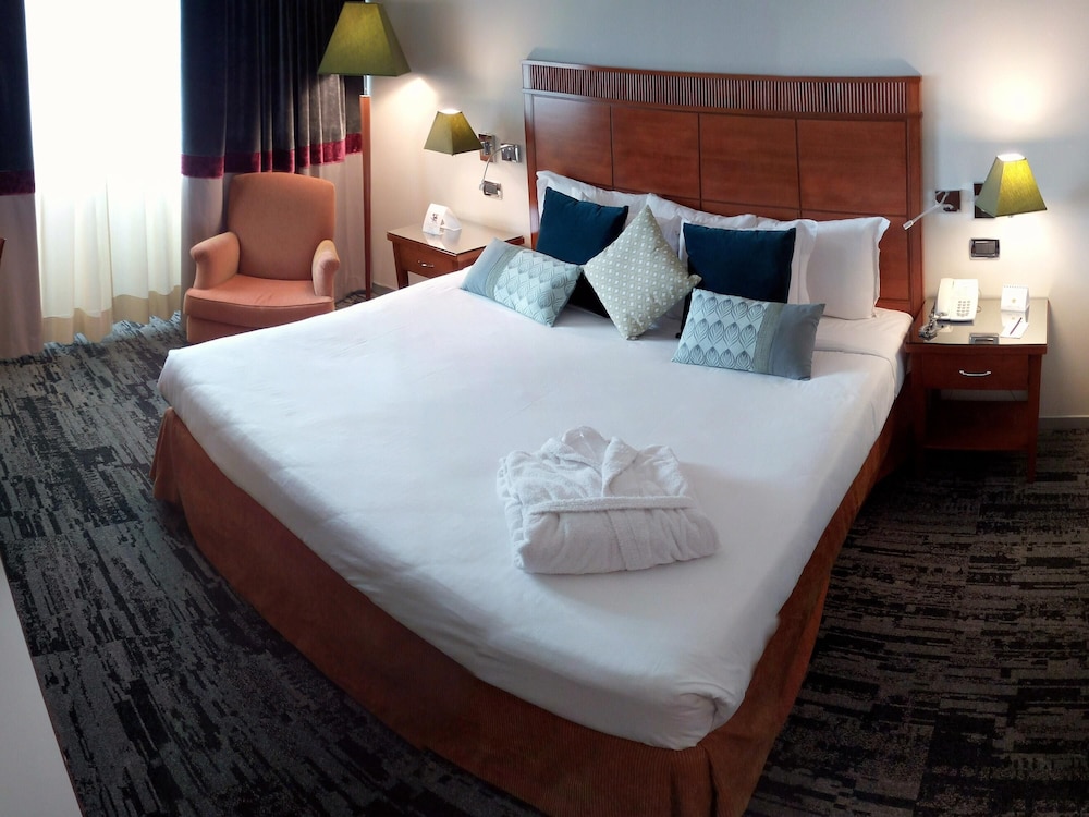 غرفة سوبيريور بسرير مزدوج، Mercure Rome Leonardo Da Vinci Airport 4/10