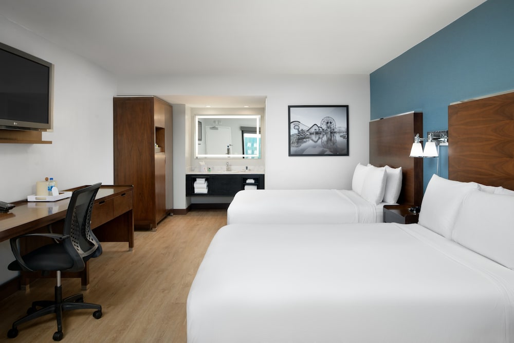 Four Points By Sheraton Anaheim 12/47