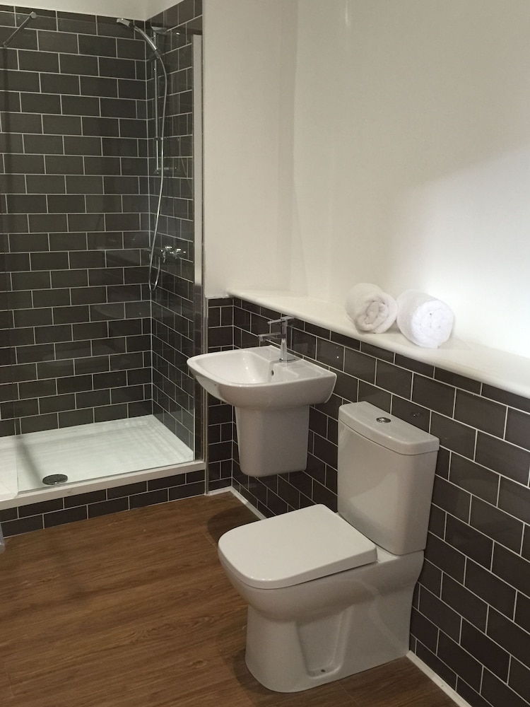 Edinburgh Castle Apartments And Suites 51/55