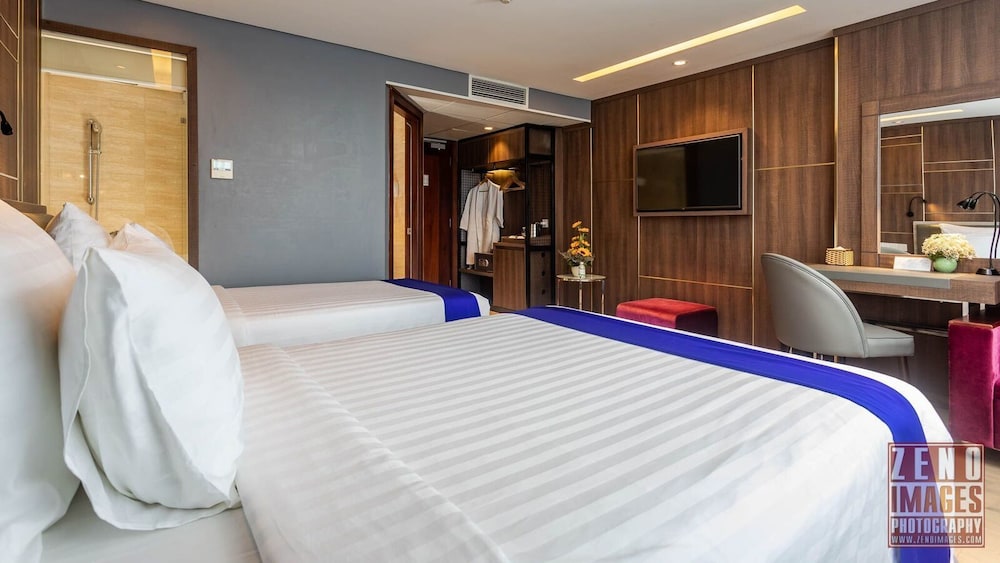 DELUXE, DOUBLE BED, SEA VIEW