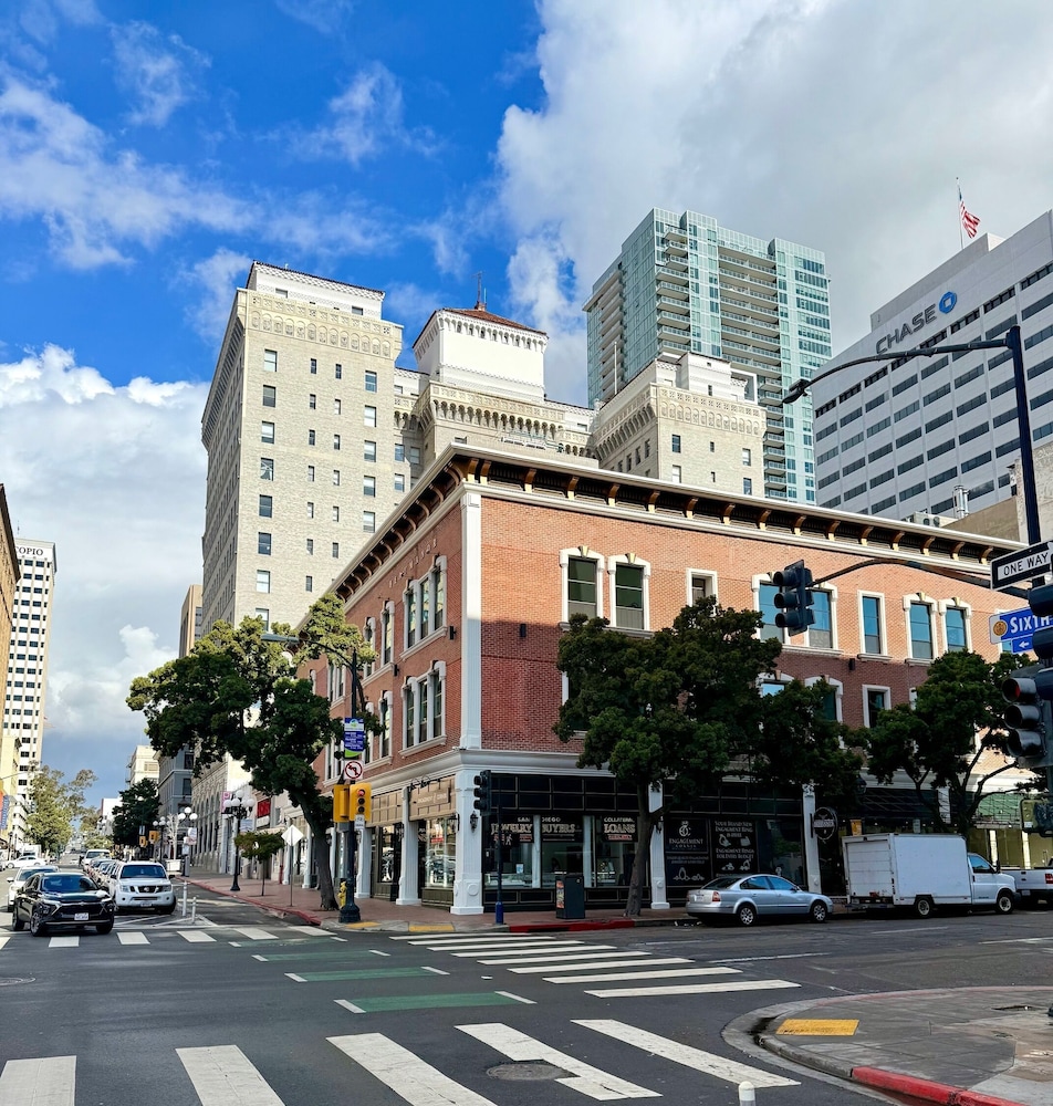 The Beau Hotel Downtown San Diego Gaslamp Quarter 42/50