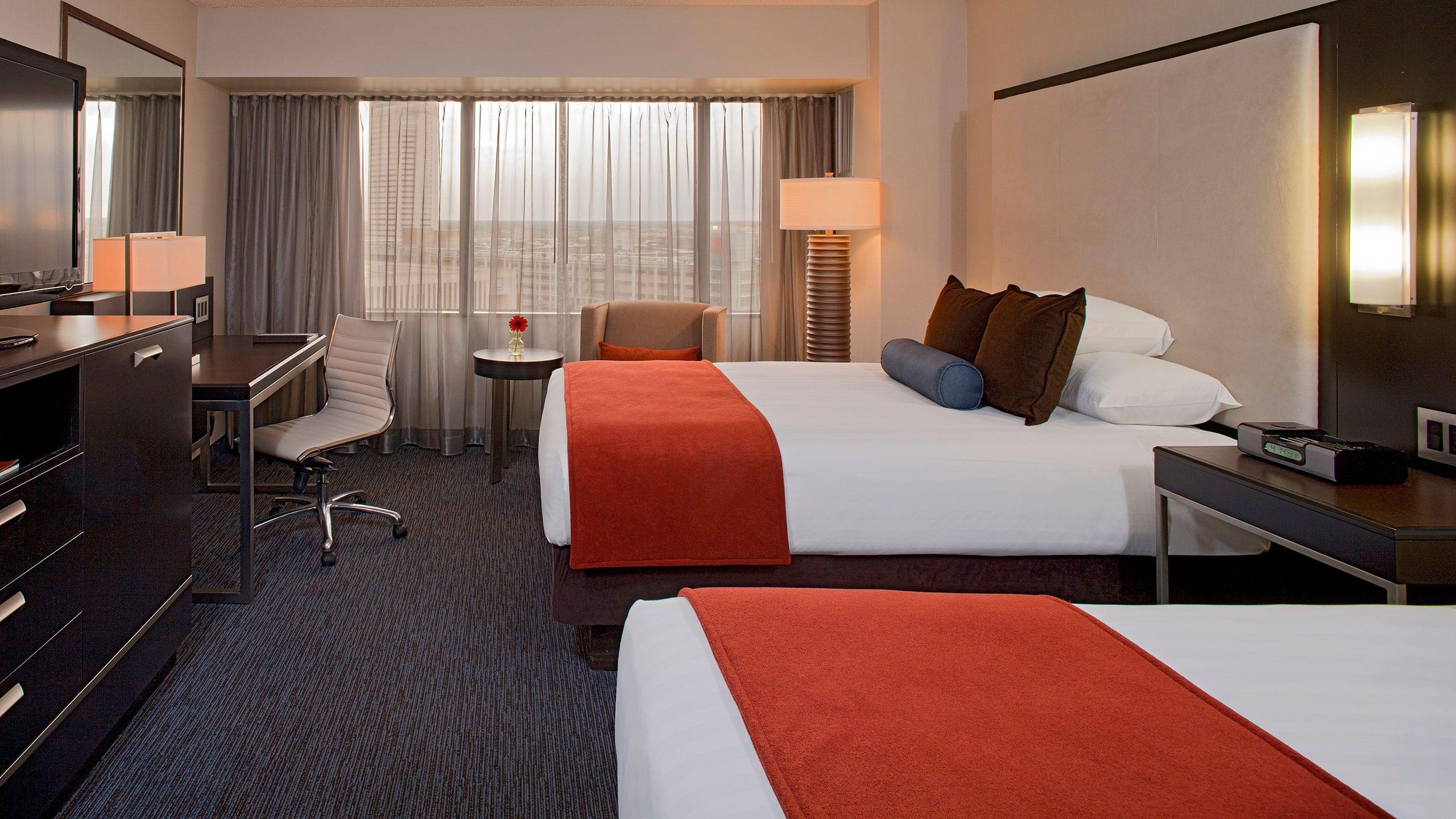 Room, 2 Double Beds, City View