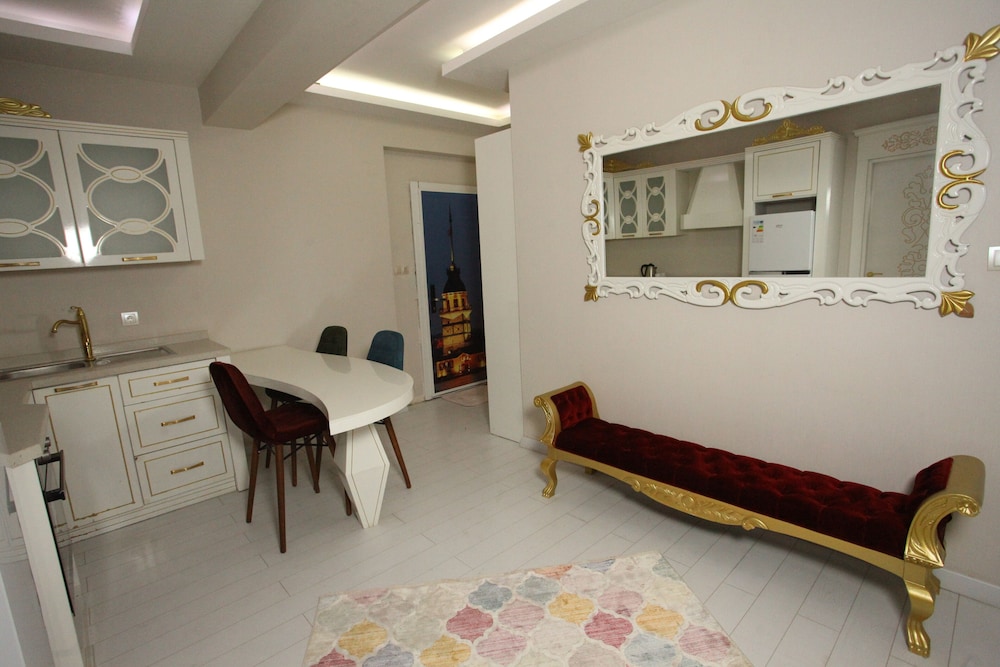 The City Walls Suit Hotel 14/44