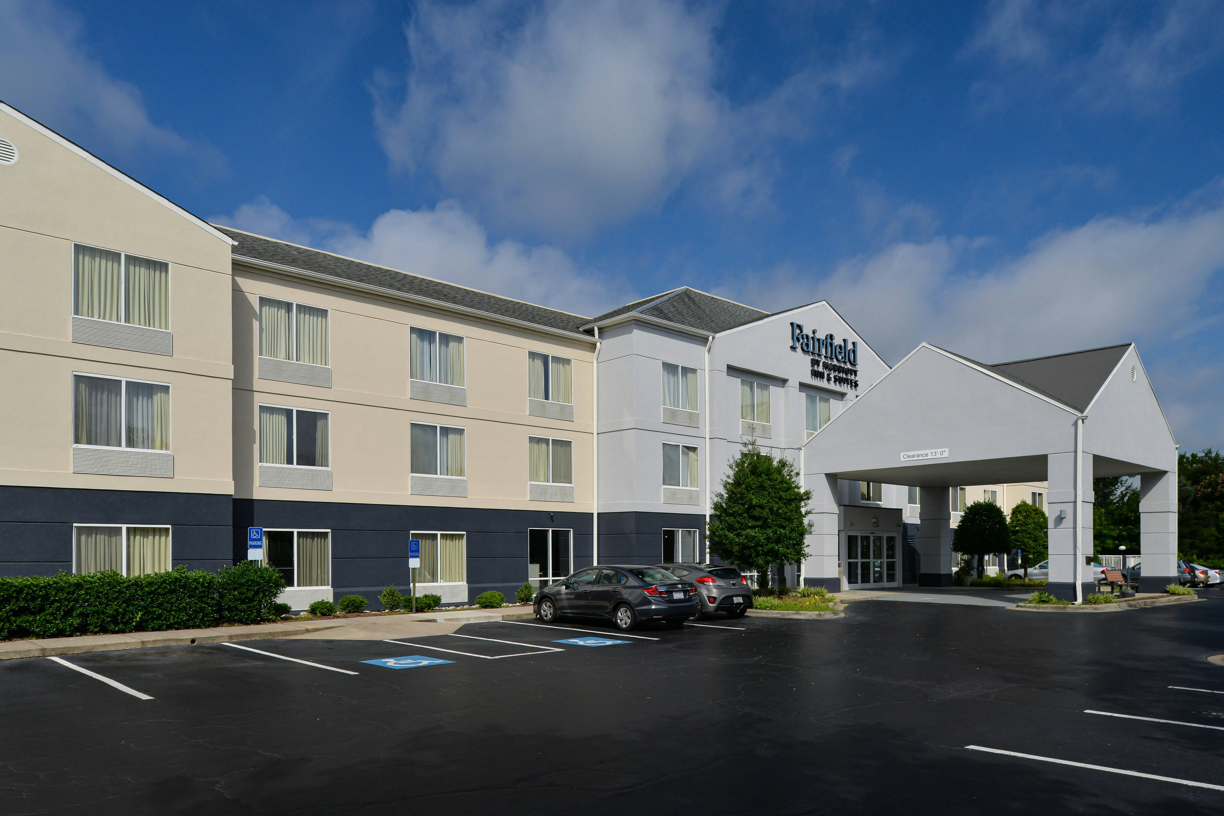 Fairfield Inn Suites Charlotte Arrowood 23/24