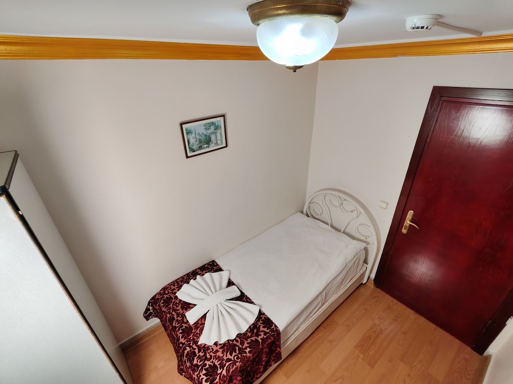 Sirkeci Emek Hotel 29/64