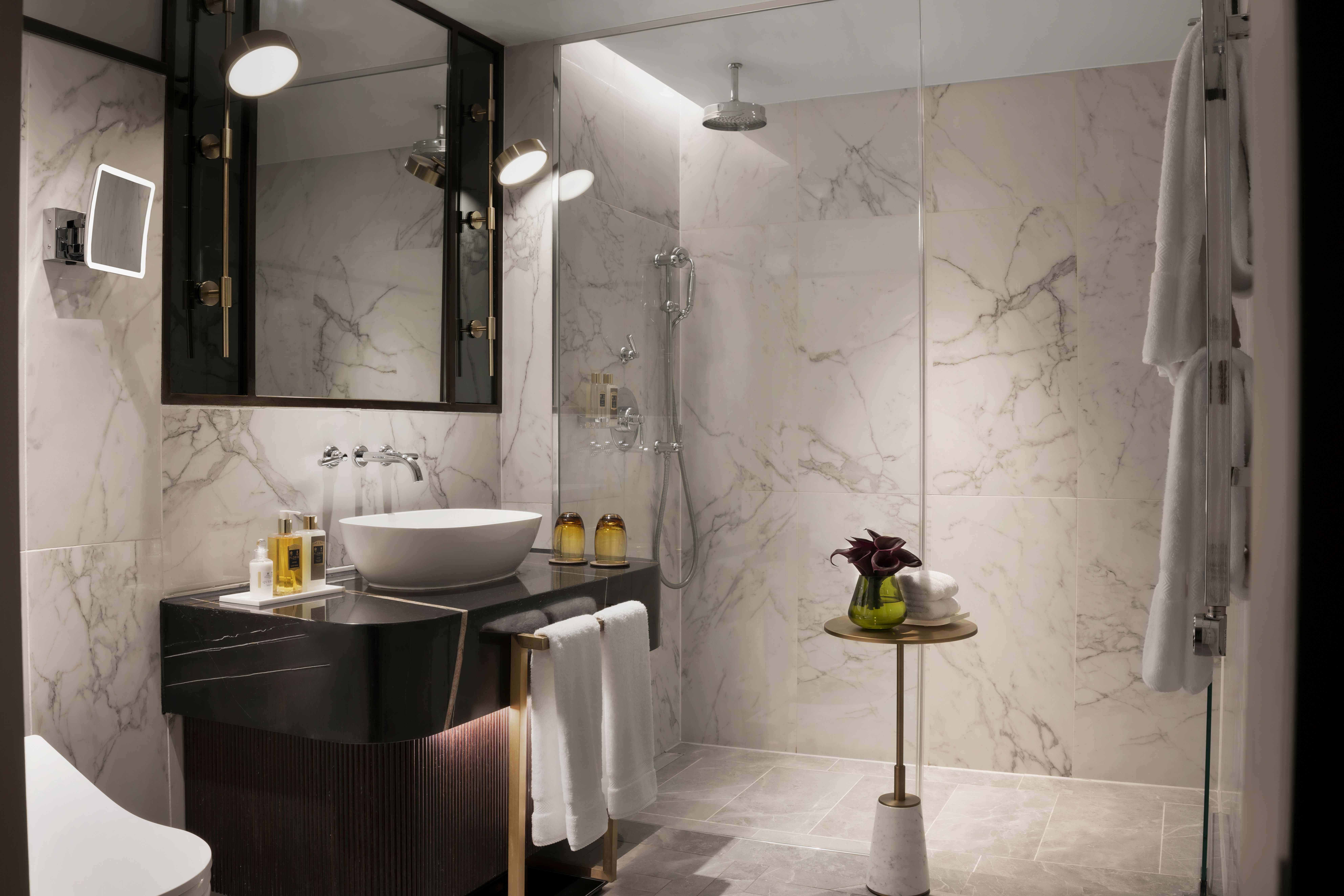 غرفة غراند، The Biltmore Mayfair 3/3