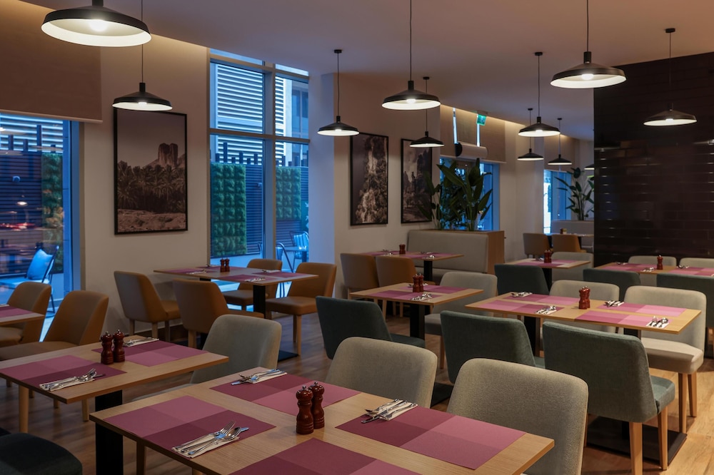 Radisson Hotel & Residence Riyadh Olaya 52/65