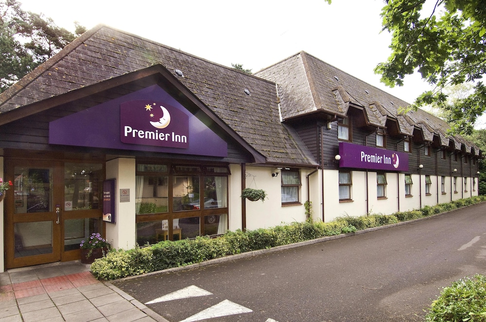 Premier Inn Bournemouth Ferndown in FERNDOWN