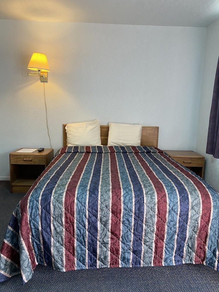 Regency Inn Comanche 12/36