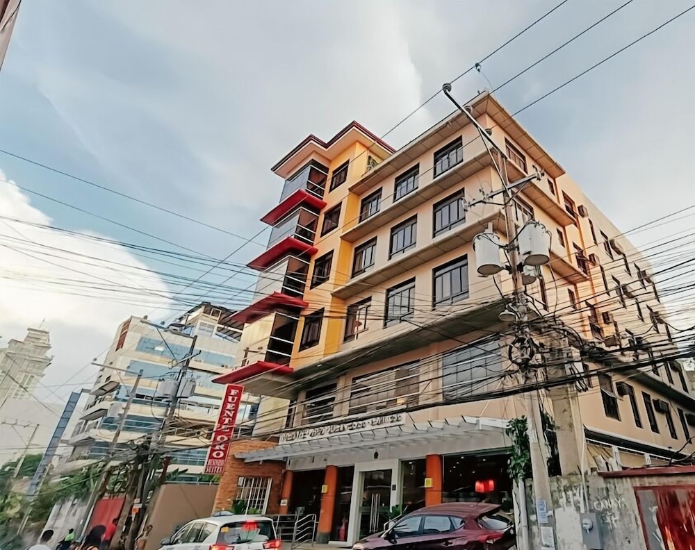 Fuente Oro Business Suites 6/68