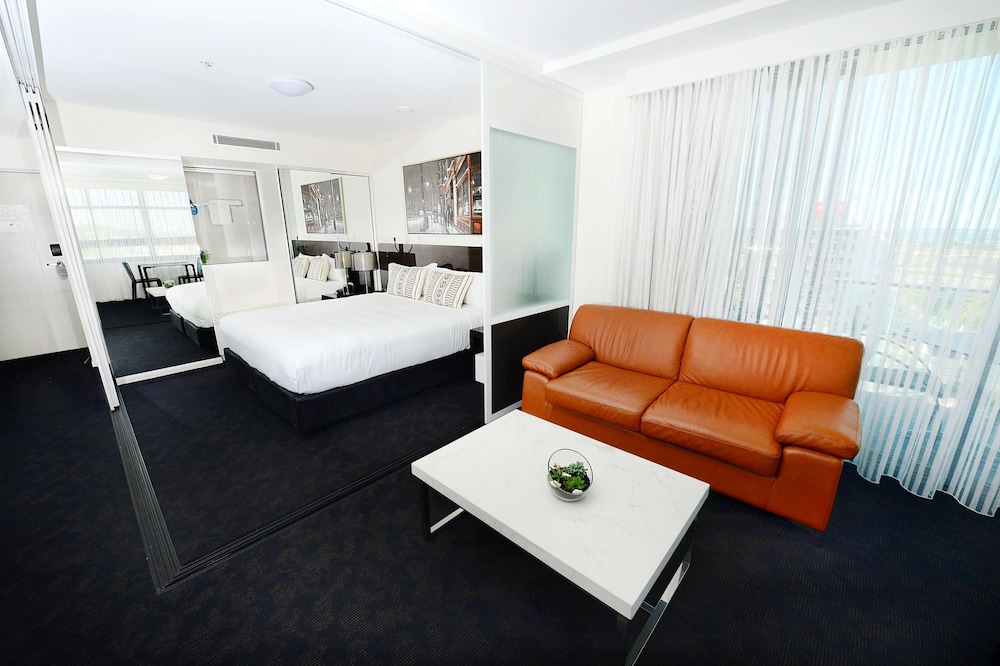 Oaks Gladstone Grand Hotel 39/72