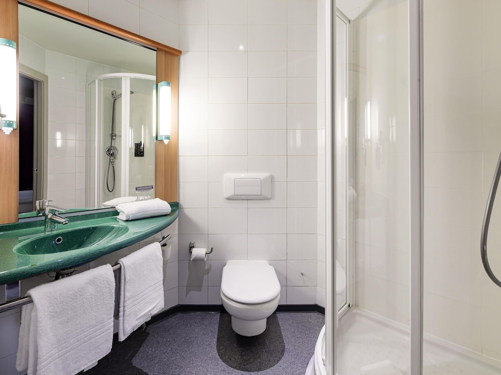 Ibis Madrid Getafe 81/84