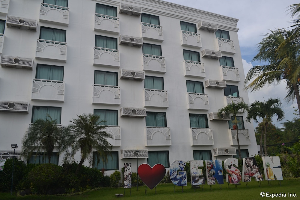 East Asia Royale Hotel 2/55