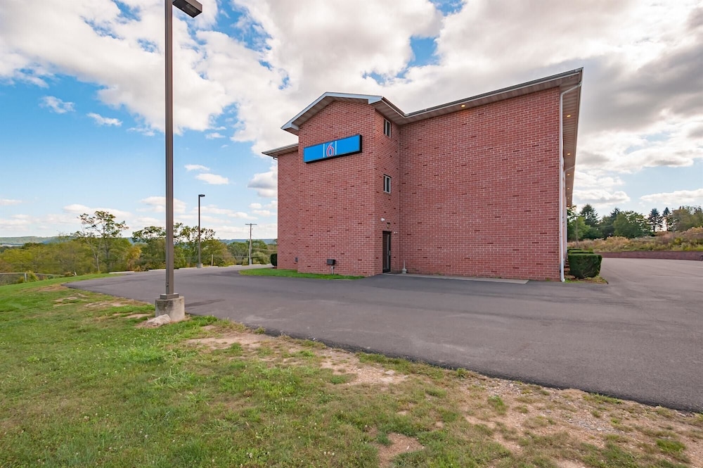 Motel6 Drums, PA 36/45