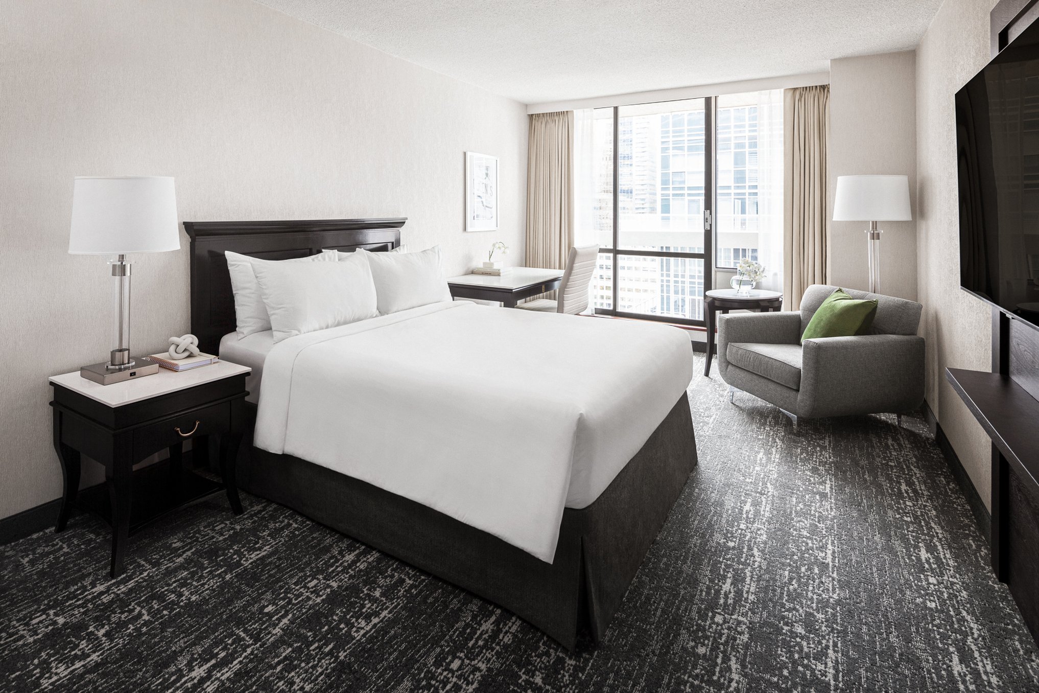 Chelsea, Queen Bed