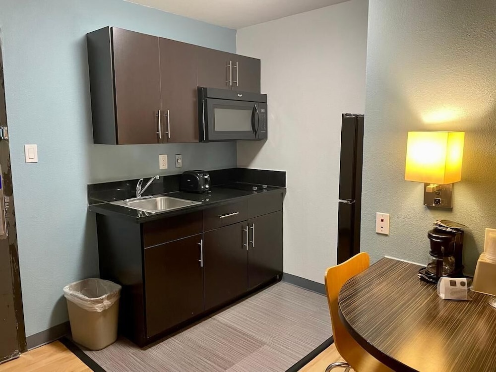 Studio6 Port Arthur, TX - SE 33/47
