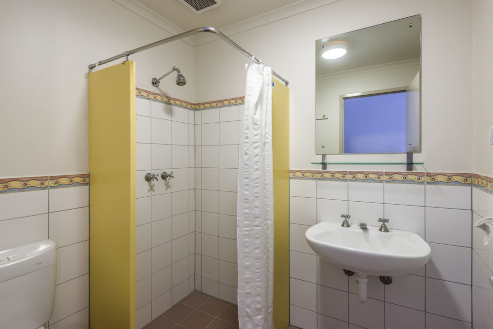 YHA Adelaide Central 29/31