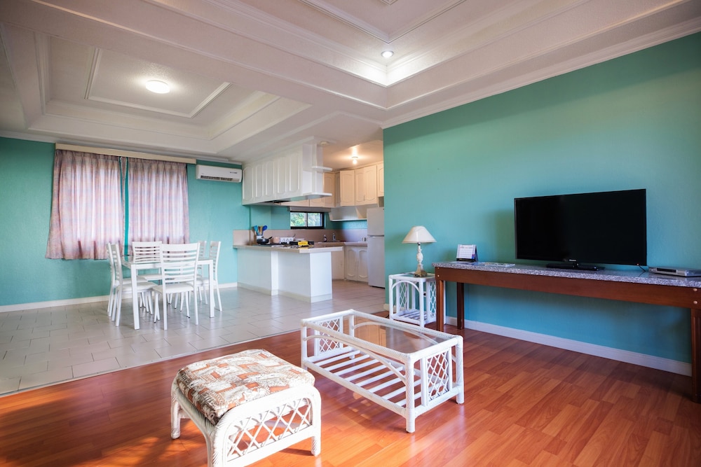 Beach Garden Hotel And Apartment 32/50