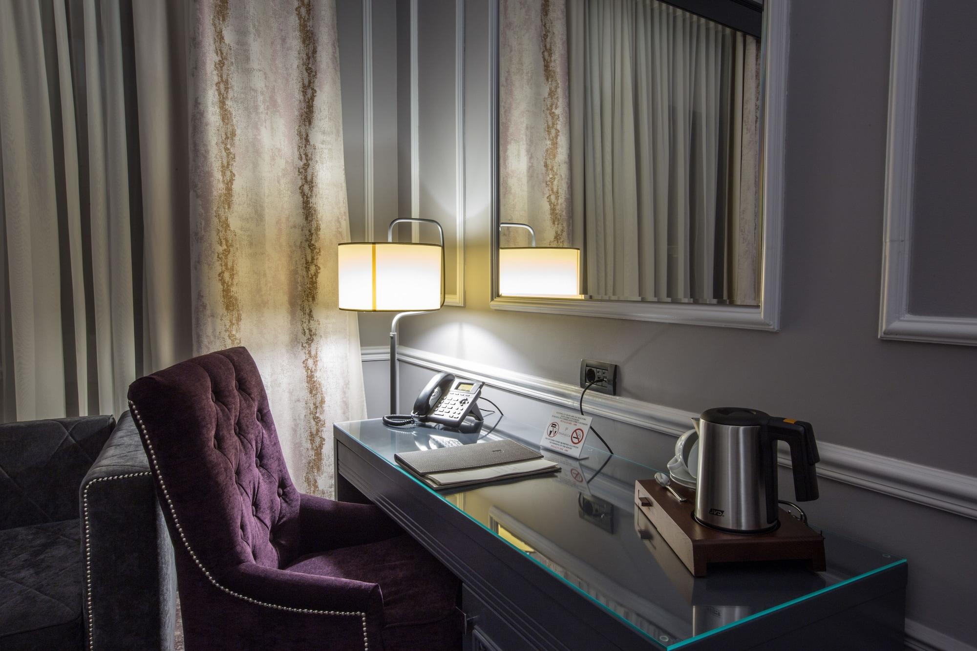 PENINSULA BOUTIQUE HOTEL 31/51