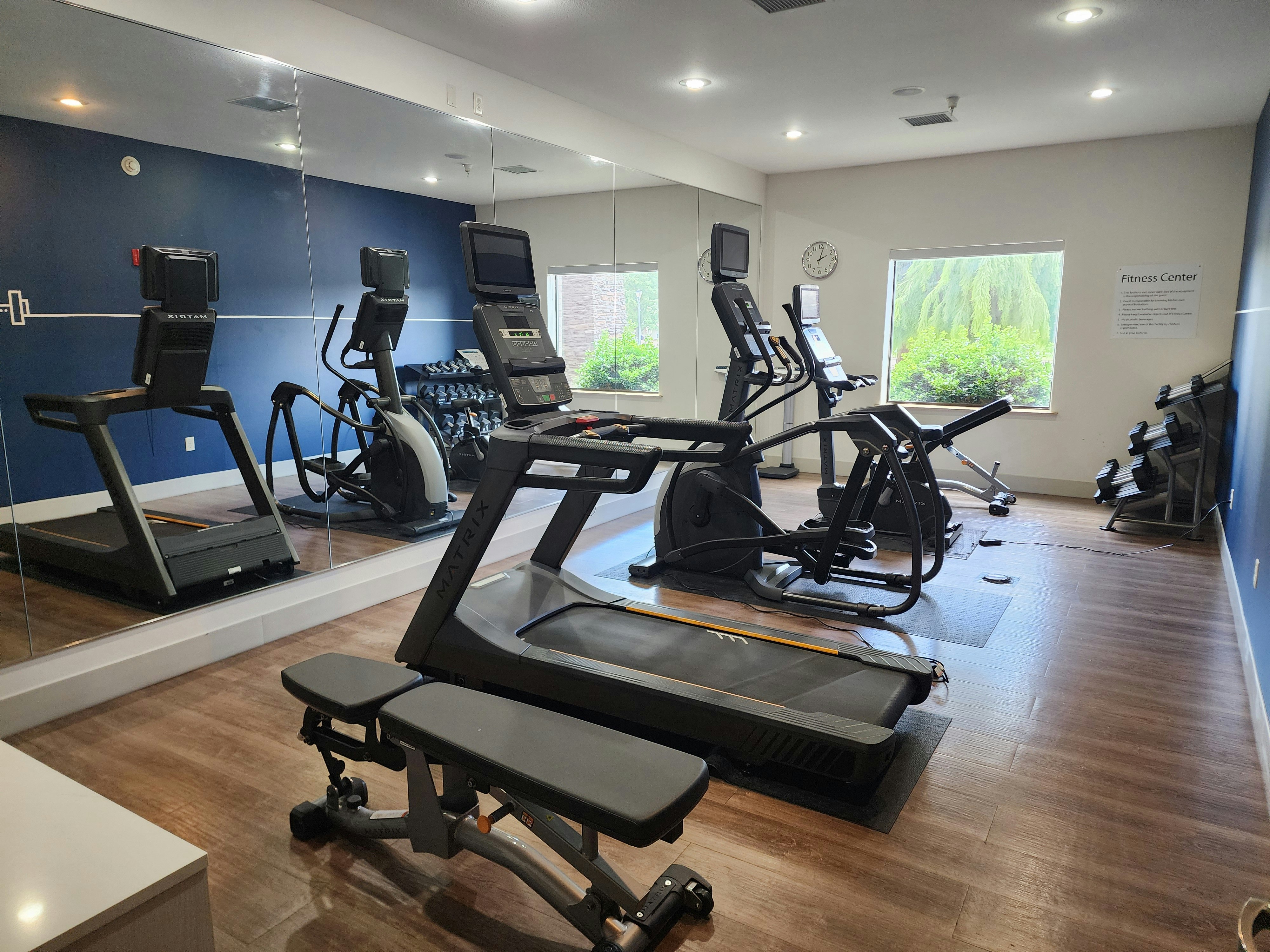 Holiday Inn Express Hotel and Suites Heber Springs 19/30