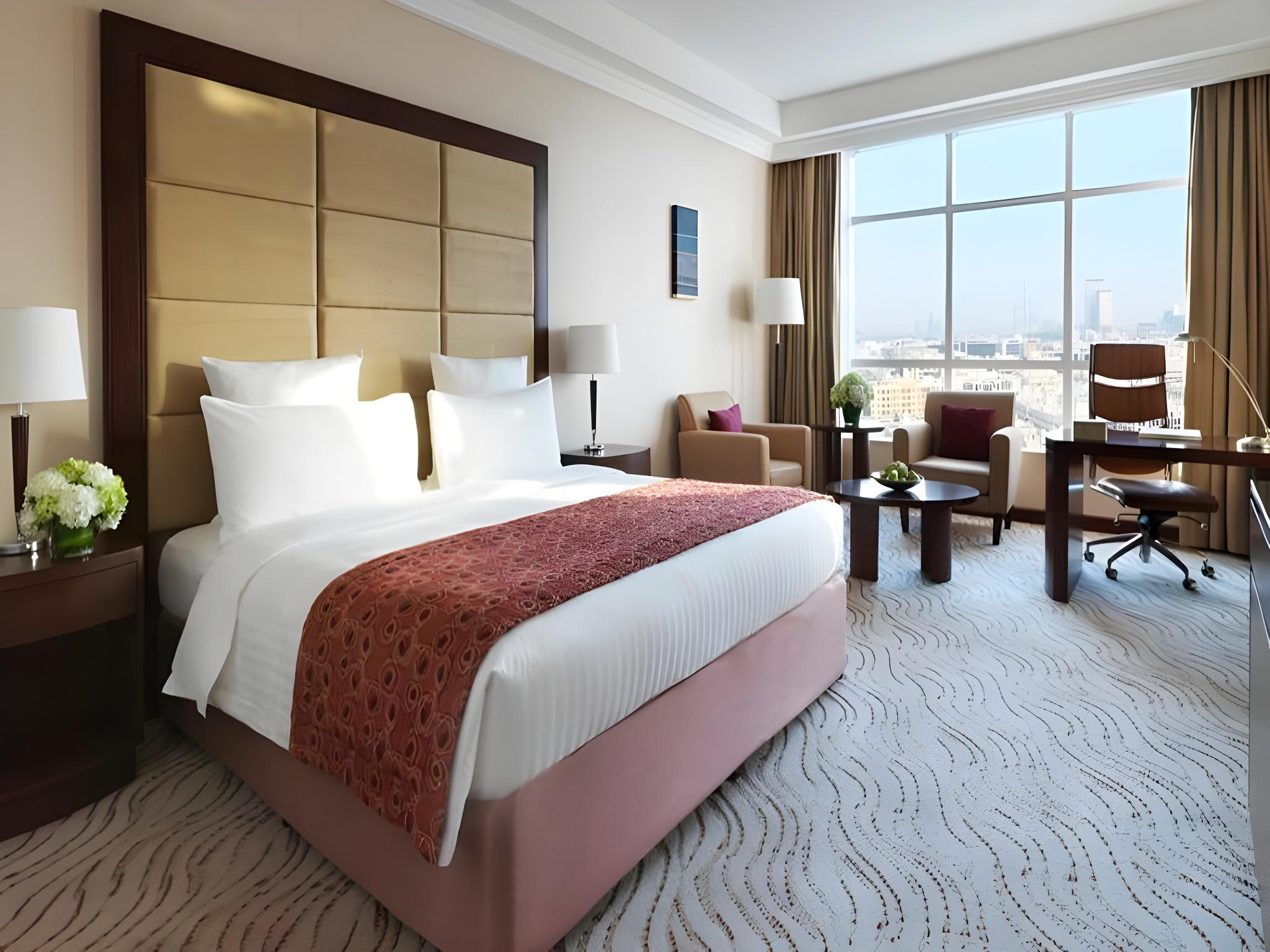 SUPERIOR ROOM