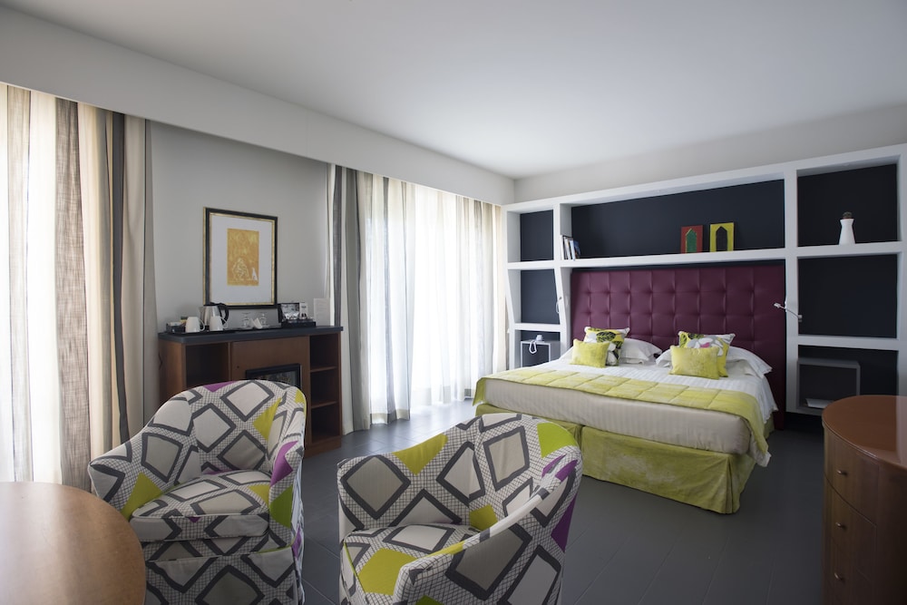 Hermitage Hotel And Resort 30/79