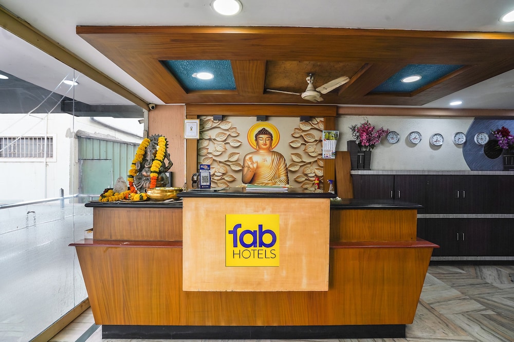 Hotel Sai National 2/16