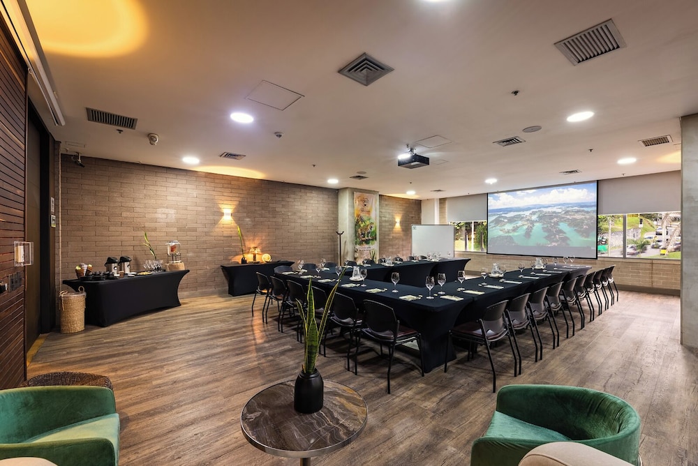 Diez Hotel Categoria Colombia 53/64