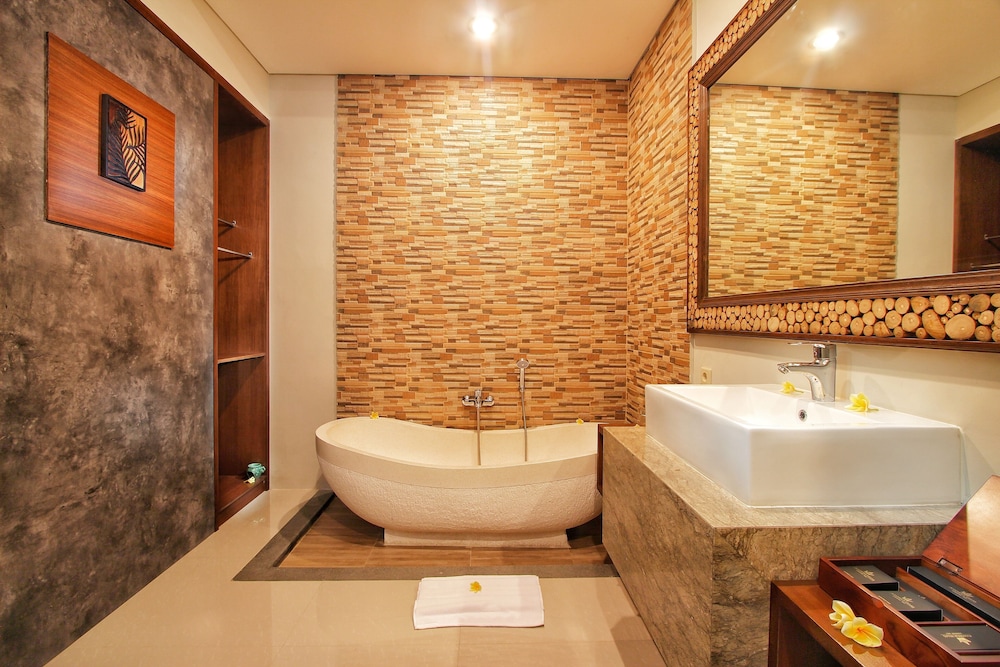 Maharaja Villas Seminyak 48/50