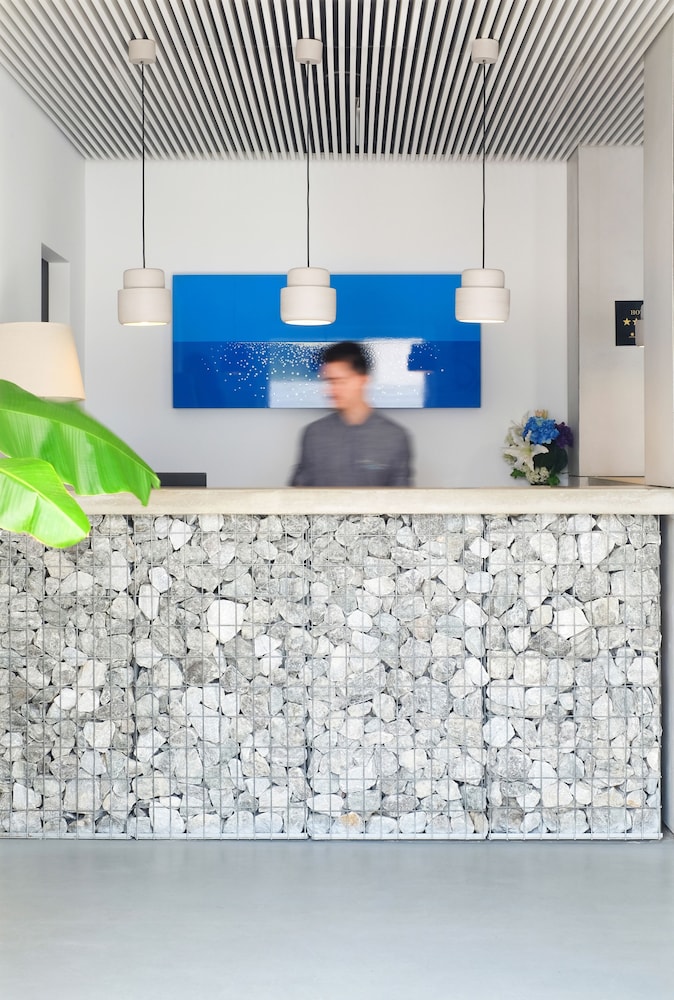 Relux Ios Hotel 24/74