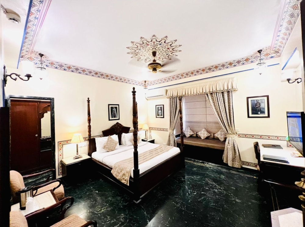 Umaid Mahal 35/66