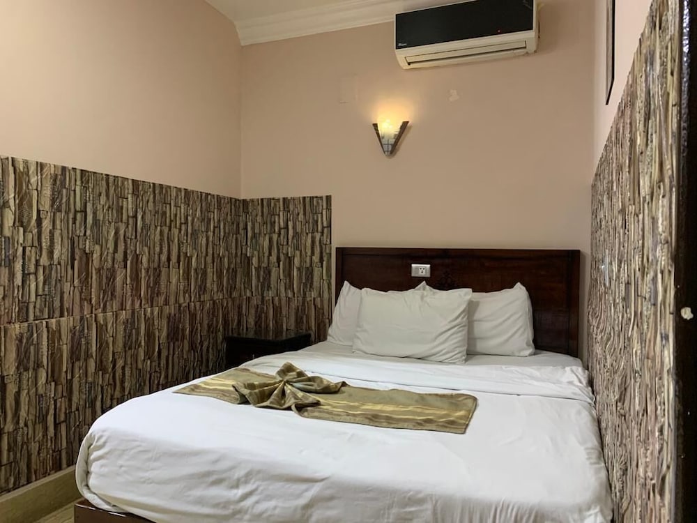 My Cairo Hotel 40/50
