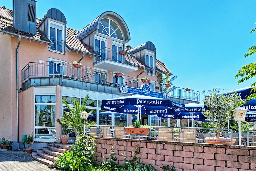 Hotel Mythos 6/50