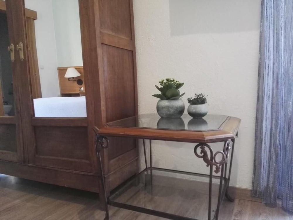 Hostal Balcon Al Mar 46/63