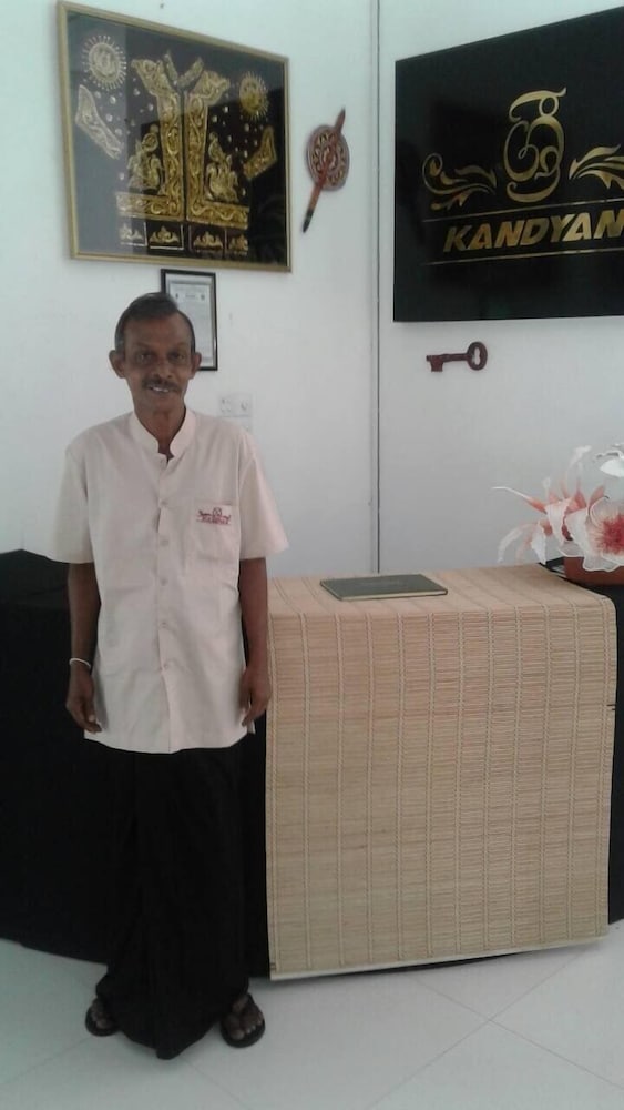 Sri Kandyan Bungalow 3/42
