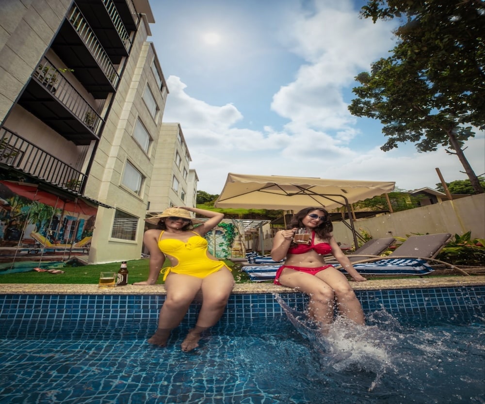 HUE GUH The Porto Candolim 25/31